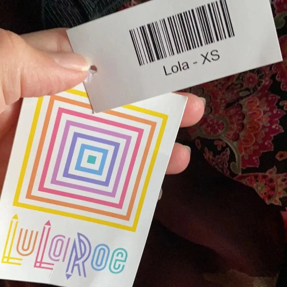 Lularoe Lola printed lined skirt in extra small - Picture 7 of 10